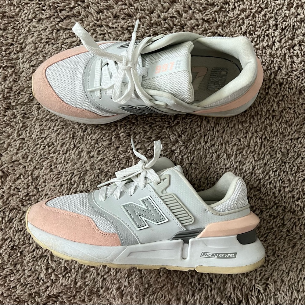 New Balance 997S Sneakers “White Grey Pink”